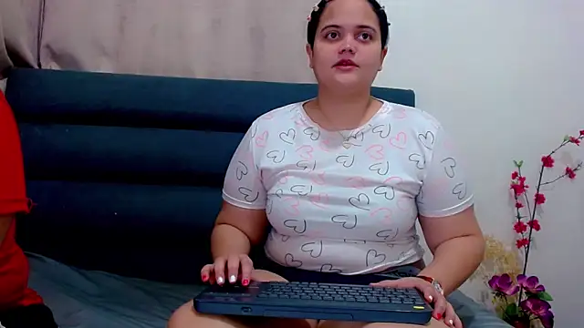 brunnette hot online show from 15, 2, 2026