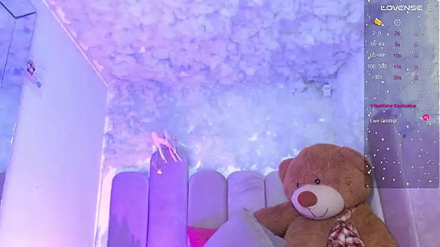 Snapshot of puca_ebony chatting on 11, 11, 2025 puca ebony online show from 11, 11, 2025