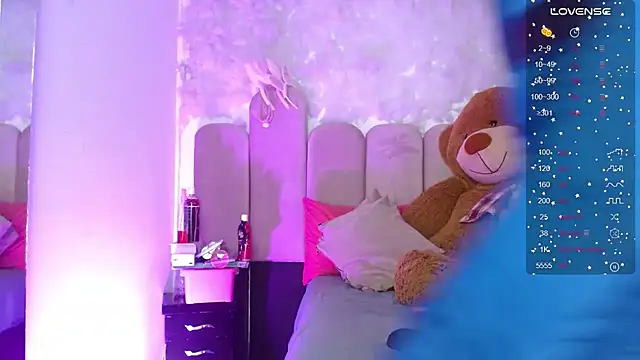 Snapshot of puca_ebony chatting on 26, 11, 2025 puca ebony online show from 26, 11, 2025