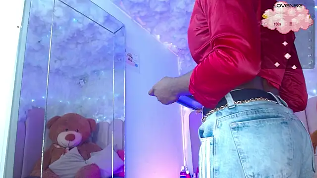 Snapshot of puca_ebony chatting on 16, 12, 2025 puca ebony online show from 16, 12, 2025