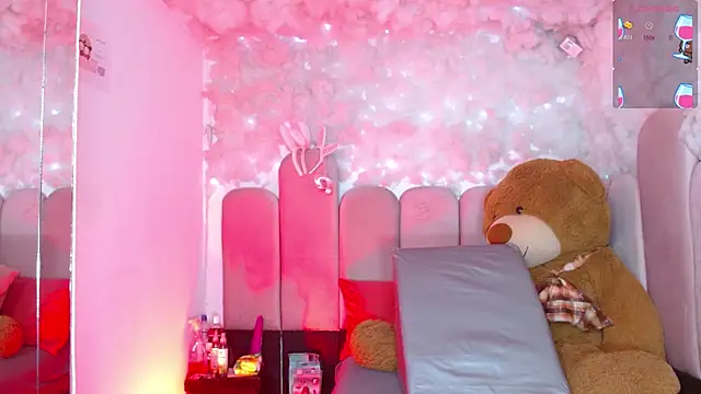 Snapshot of puca_ebony chatting on 23, 2, 2026 puca ebony online show from 23, 2, 2026