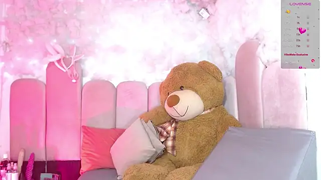 Snapshot of puca_ebony chatting on 27, 2, 2026 puca ebony online show from 27, 2, 2026