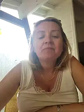 Snapshot of lady_charlyne chatting on 24, 1, 2025 lady charlyne online show from 24, 1, 2025