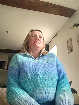 Snapshot of lady_charlyne chatting on 27, 2, 2025 lady charlyne online show from 27, 2, 2025