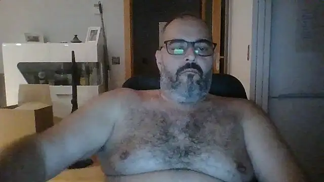 Snapshot of templar2303 chatting on 21, 10, 2025 templar2303 online show from 21, 10, 2025