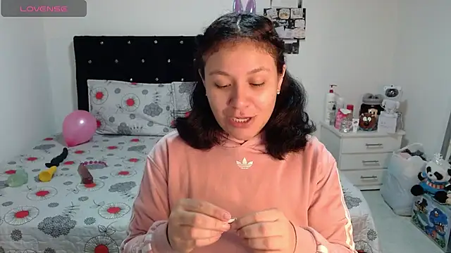 soniafuckboobs online show from 17, 4, 2026