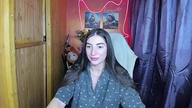 Snapshot of Fiery_Brunette_ chatting on 25, 12, 2024 Fiery Brunette  online show from 25, 12, 2024