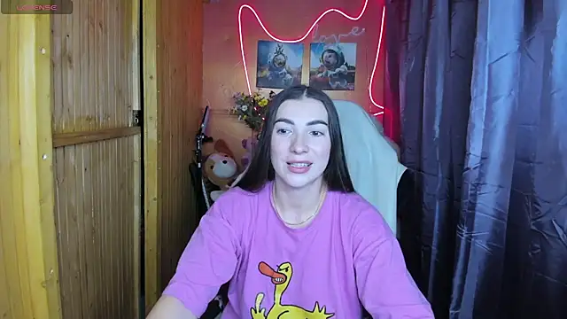 Snapshot of Fiery_Brunette_ chatting on 4, 1, 2025 Fiery Brunette  online show from 4, 1, 2025