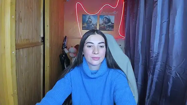 Snapshot of Fiery_Brunette_ chatting on 13, 2, 2025 Fiery Brunette  online show from 13, 2, 2025