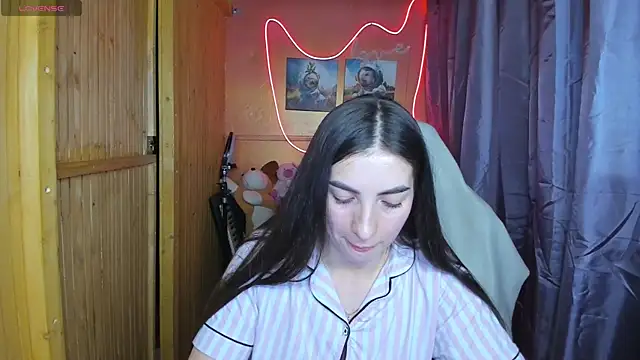 Snapshot of Fiery_Brunette_ chatting on 18, 2, 2025 Fiery Brunette  online show from 18, 2, 2025