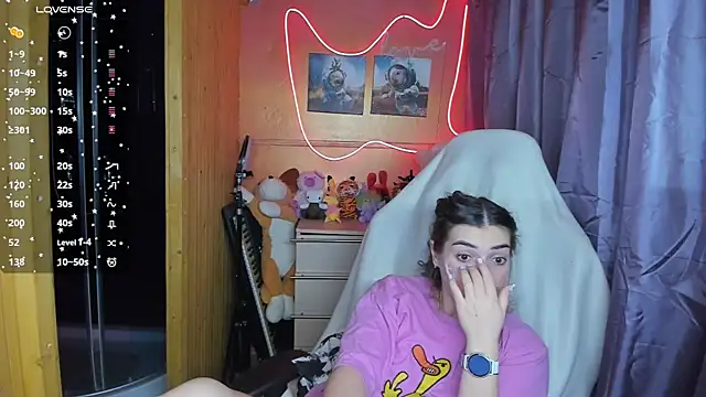 Snapshot of Fiery_Brunette_ chatting on 24, 2, 2025 Fiery Brunette  online show from 24, 2, 2025