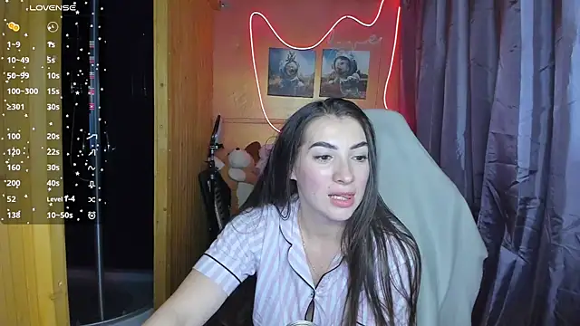 Snapshot of Fiery_Brunette_ chatting on 3, 3, 2025 Fiery Brunette  online show from 3, 3, 2025