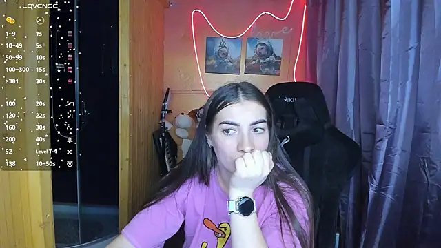 Snapshot of Fiery_Brunette_ chatting on 7, 3, 2025 Fiery Brunette  online show from 7, 3, 2025