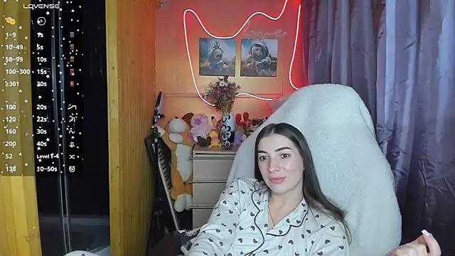 Snapshot of Fiery_Brunette_ chatting on 12, 3, 2025 Fiery Brunette  online show from 12, 3, 2025