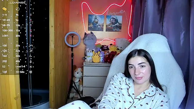 Snapshot of Fiery_Brunette_ chatting on 19, 9, 2025 Fiery Brunette  online show from 19, 9, 2025