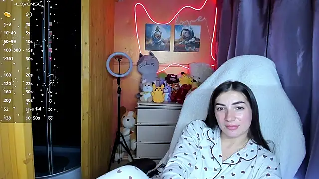 Snapshot of Fiery_Brunette_ chatting on 30, 9, 2025 Fiery Brunette  online show from 30, 9, 2025