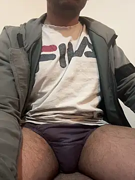 Snapshot of rhuh3991 chatting on 7, 1, 2025 rhuh3991 online show from 7, 1, 2025