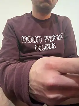 Snapshot of rhuh3991 chatting on 11, 1, 2025 rhuh3991 online show from 11, 1, 2025