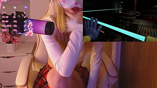 Snapshot of Sydney_Swan chatting on 8, 2, 2025 Sydney Swan online show from 8, 2, 2025