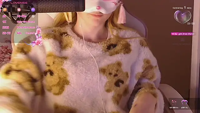 Snapshot of Sydney_Swan chatting on 3, 10, 2025 Sydney Swan online show from 3, 10, 2025