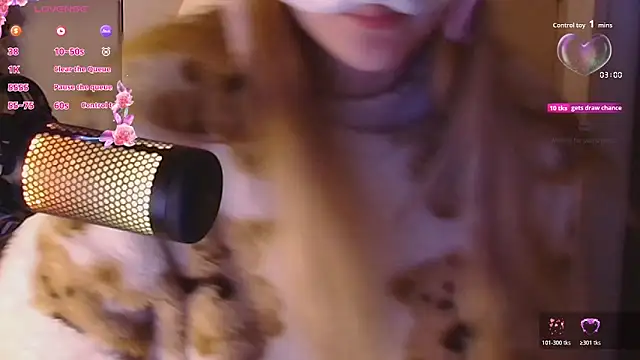 Snapshot of Sydney_Swan chatting on 21, 10, 2025 Sydney Swan online show from 21, 10, 2025