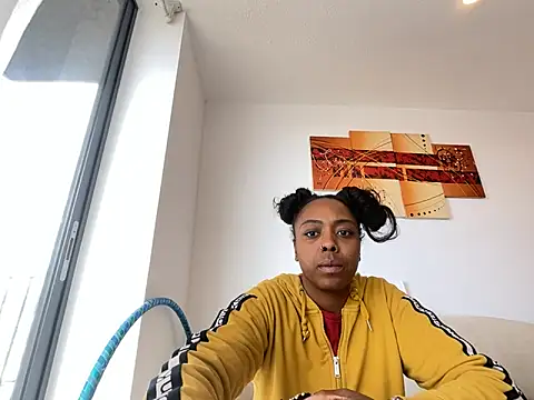 ChocolateCakeQueen online show from 22, 12, 2025