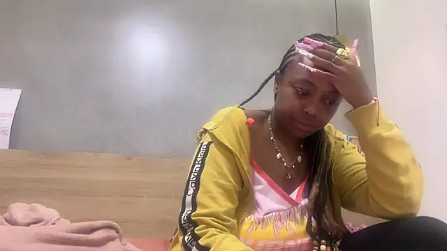 Snapshot of ChocolateCakeQueen chatting on 19, 5, 2026 ChocolateCakeQueen online show from 19, 5, 2026