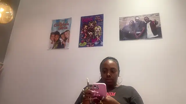 Snapshot of ChocolateCakeQueen chatting on 2, 6, 2026 ChocolateCakeQueen online show from 2, 6, 2026