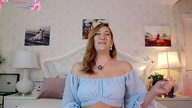 Snapshot of IreneHope chatting on 26, 5, 2026 IreneHope online show from 26, 5, 2026