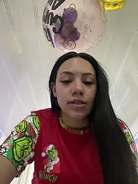 Snapshot of hannahb-e chatting on 24, 12, 2024 hannahb-e online show from 24, 12, 2024