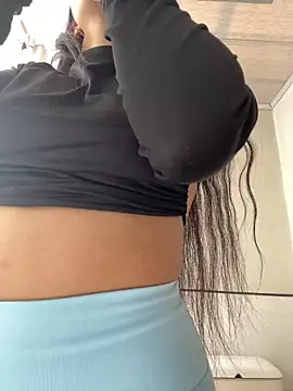 Snapshot of hannahb-e chatting on 15, 1, 2025 hannahb-e online show from 15, 1, 2025