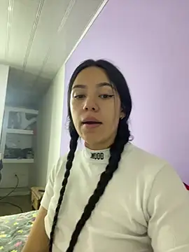 Snapshot of hannahb-e chatting on 27, 1, 2025 hannahb-e online show from 27, 1, 2025
