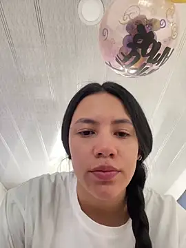 Snapshot of hannahb-e chatting on 31, 1, 2025 hannahb-e online show from 31, 1, 2025