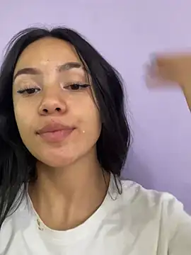 Snapshot of hannahb-e chatting on 17, 2, 2025 hannahb-e online show from 17, 2, 2025