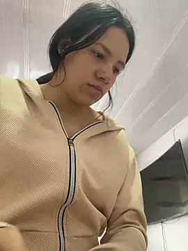 Snapshot of hannahb-e chatting on 23, 10, 2025 hannahb-e online show from 23, 10, 2025