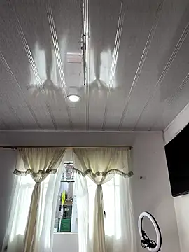 Snapshot of hannahb-e chatting on 9, 1, 2026 hannahb-e online show from 9, 1, 2026