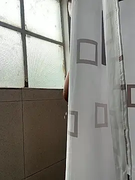 Snapshot of hannahb-e chatting on 10, 1, 2026 hannahb-e online show from 10, 1, 2026