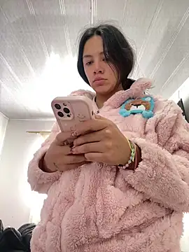 Snapshot of hannahb-e chatting on 17, 2, 2026 hannahb-e online show from 17, 2, 2026