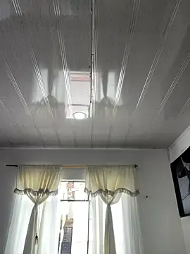 Snapshot of hannahb-e chatting on 16, 3, 2026 hannahb-e online show from 16, 3, 2026