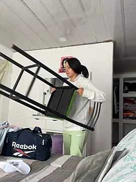 Snapshot of hannahb-e chatting on 25, 3, 2026 hannahb-e online show from 25, 3, 2026