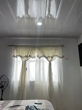 Snapshot of hannahb-e chatting on 31, 3, 2026 hannahb-e online show from 31, 3, 2026