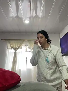 Snapshot of hannahb-e chatting on 9, 4, 2026 hannahb-e online show from 9, 4, 2026