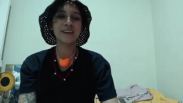 AlinaWoolf  online show from 25, 6, 2026