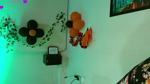 Snapshot of _samara chatting on 4, 10, 2025 samara online show from 4, 10, 2025