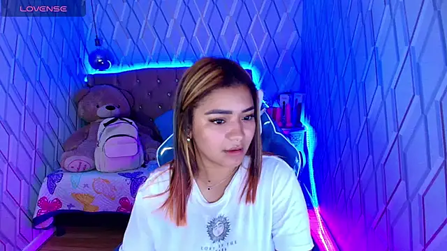 NicolleTaylor online show from 8, 10, 2025