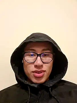 Snapshot of SrLuis18 chatting on 4, 12, 2024 SrLuis18 online show from 4, 12, 2024