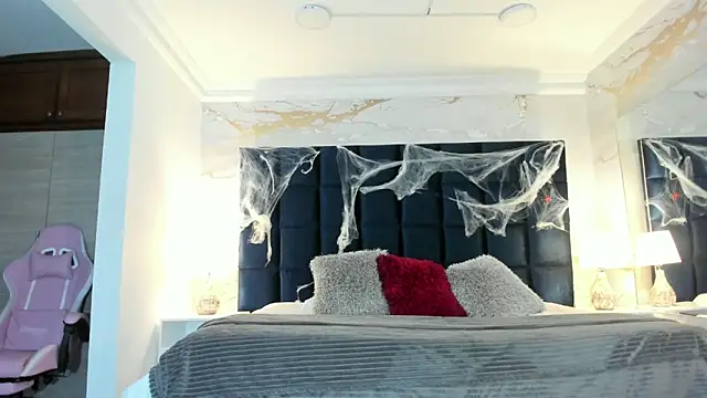 EVELIN MASON online show from 21, 10, 2025