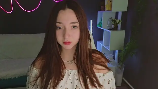 Snapshot of YasmineWest chatting on 12, 10, 2025 YasmineWest online show from 12, 10, 2025