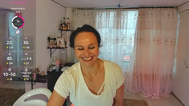 lollita 23  online show from 10, 3, 2025