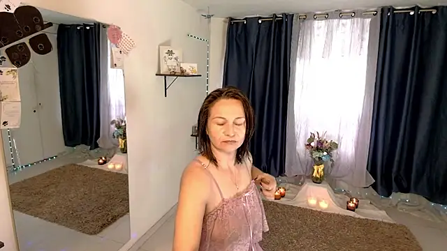 lollita 23  online show from 4, 7, 2026